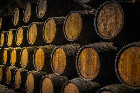 How Oak Influences the Aging on Wine Flavour and Texture - Millon Wines
